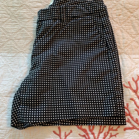 Michael Kors polkadotted dress shorts - Picture 6 of 6
